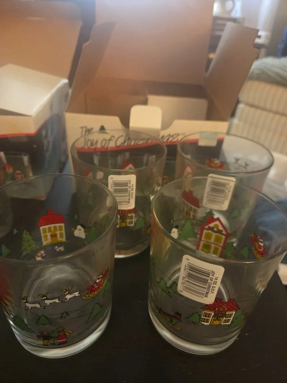 8 Christmas glasses in box from 1988